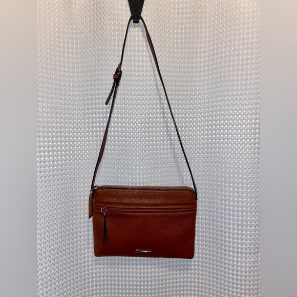 Women’s ROOTS cognac brown thin strap shoulder Bag - Picture 13 of 15